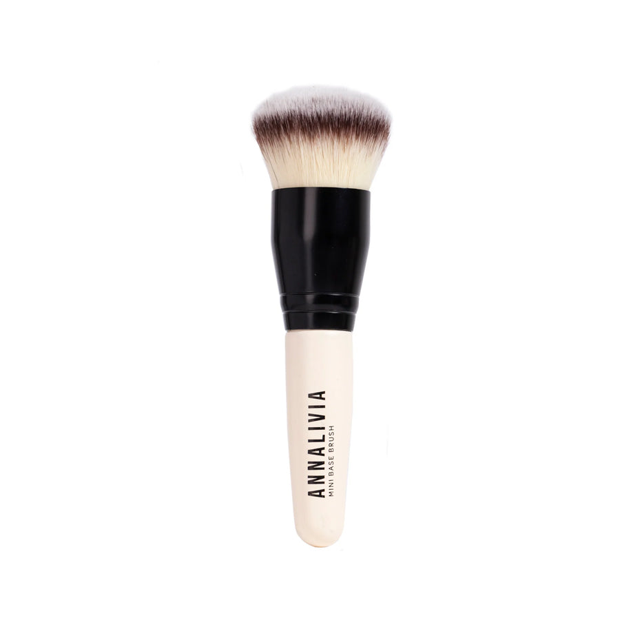 Bperfect-cosmetics
          
          
        
      
   
    
 BPerfect Cosmetics x Annalivia - Mini Empress - Base Brush - Price